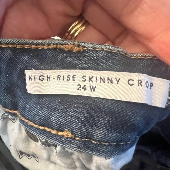 Final Markdown
crown & ivy Blue Ankle Cropped Jeans with Distressed Hem - Picture 6 of 6